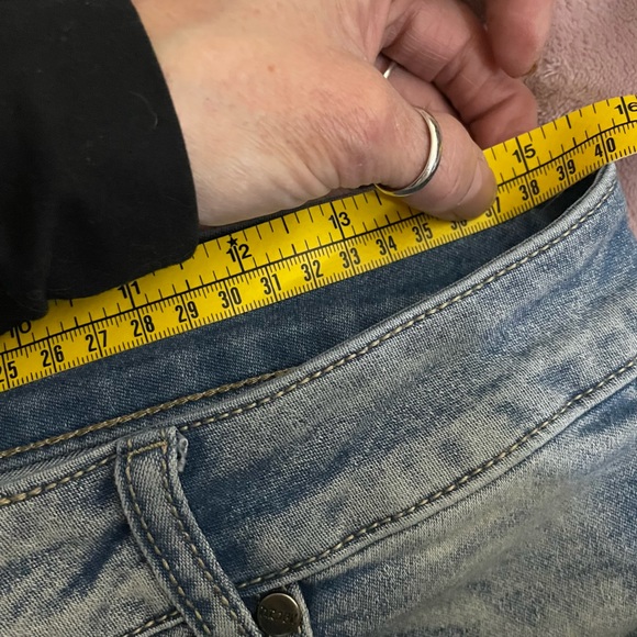 D.Rock denim capris sz 17 jr’s - Picture 5 of 6